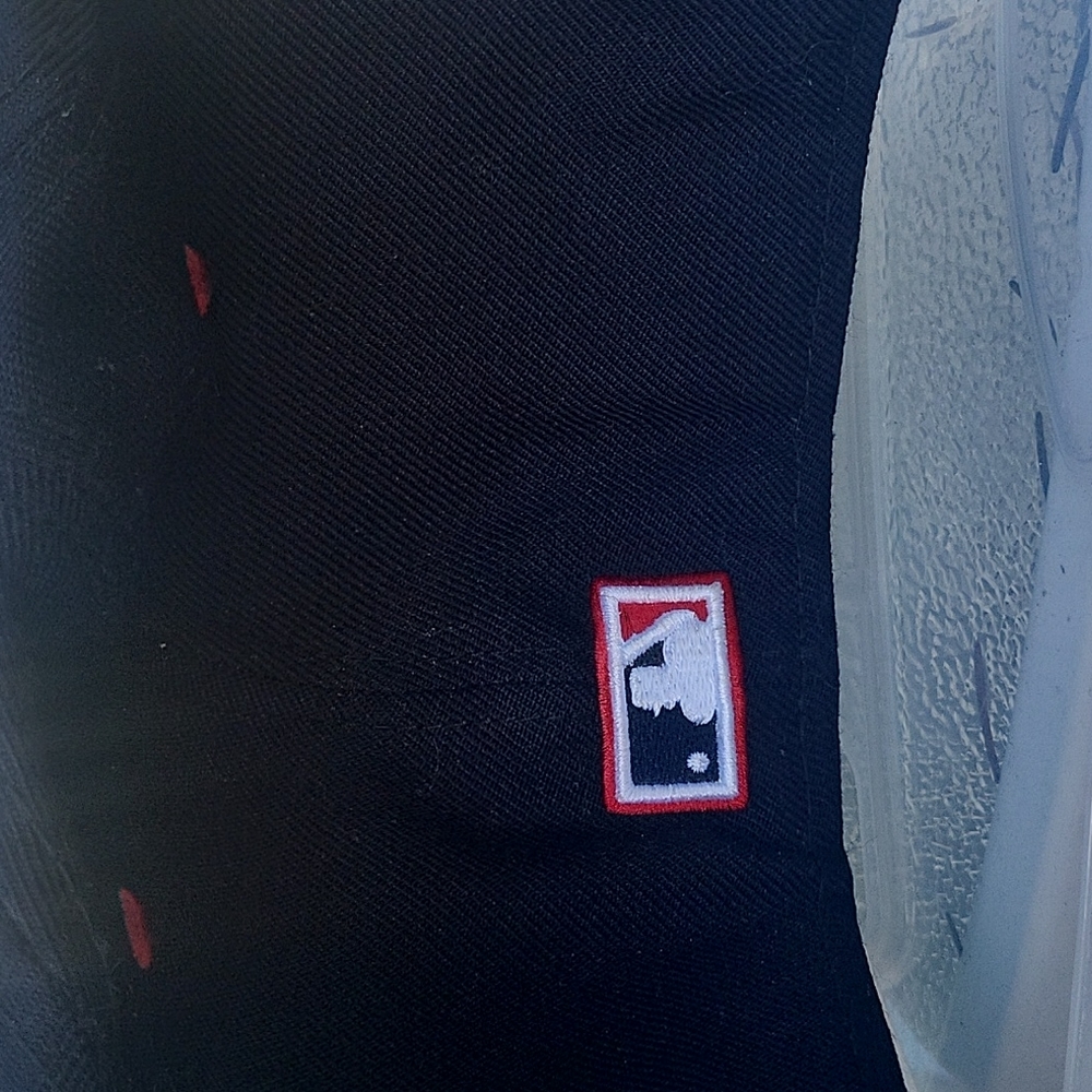 Baseball cap - Picture 3 of 3